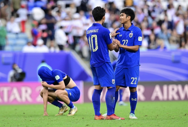 VIDEO: Tuyển thủ Thái Lan thất vọng, buồn bã sau khi bị loại khỏi Asian Cup