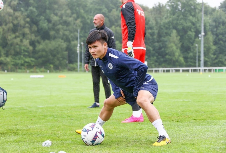 Đồng đội hé lộ nỗi lo về Quang Hải dù ghi bàn đầu tiên cho Pau FC