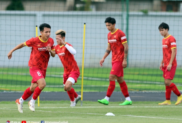 HLV Park cho một cầu thủ ĐT Việt Nam về nhà giữa đợt FIFA Days