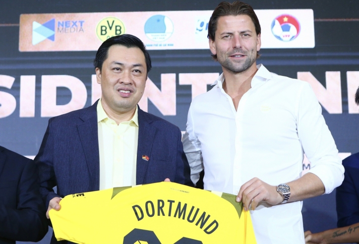 Huyền thoại Dortmund làm điều ý nghĩa trước giờ đấu Việt Nam
