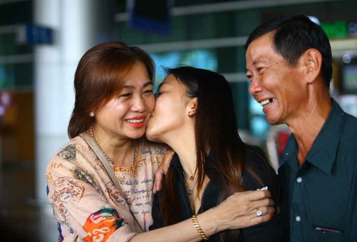 VIDEO: Huỳnh Như lần đầu khoe giọng hát cực ngọt tặng cha
