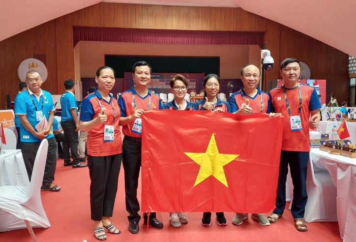 Giành HCV SEA Games 32 đầu tiên, VĐV Việt Nam 'nhận quà' cực lớn