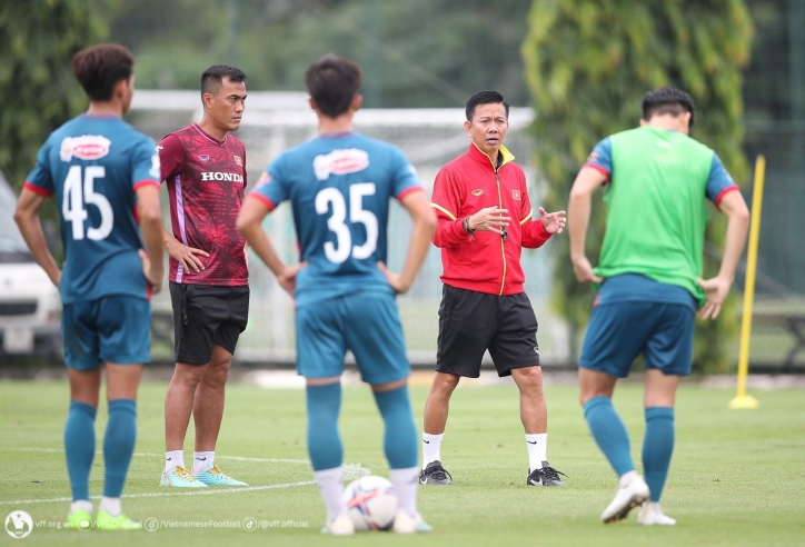 HLV Hoàng Anh Tuấn: 'Việt Nam nên có một V-League cho các đội trẻ'