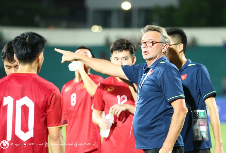 ĐT Việt Nam có cầu thủ mới sát ngày đá VL World Cup?