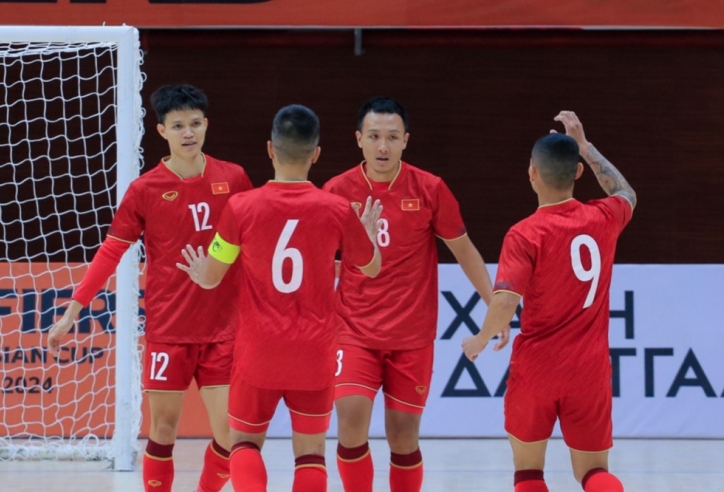 Vé xem Việt Nam tranh suất dự World Cup rẻ bất ngờ