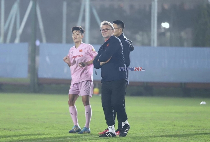 HLV Troussier nói lời chia tay 5 cầu thủ ĐT Việt Nam