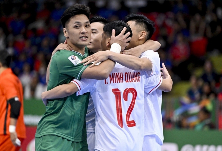 Thủ môn Top 10 thế giới quyết tâm đưa Việt Nam dự World Cup