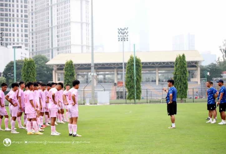HLV U16 Việt Nam trả 8 cầu thủ về CLB