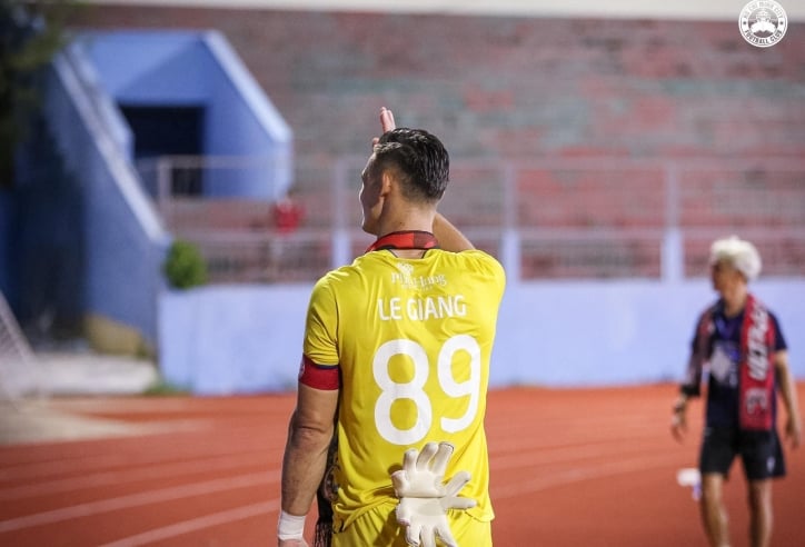 Trở về châu Âu, thủ môn Việt kiều chính thức rời đội bóng Việt Nam