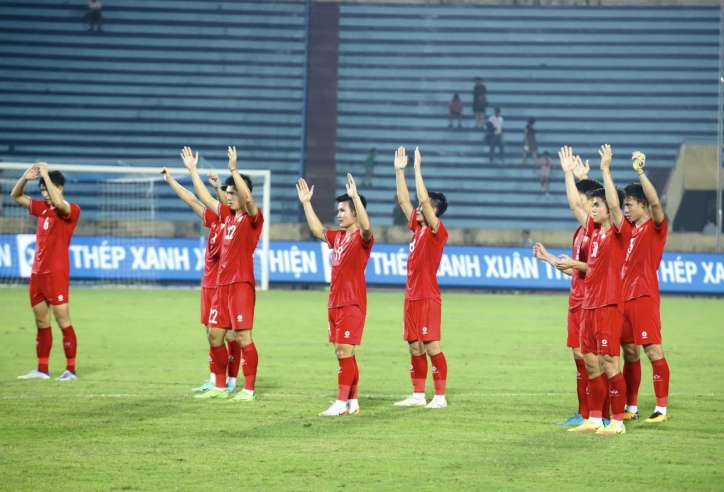 FIFA vinh danh một cầu thủ Việt Nam