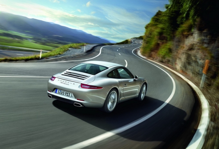 InnoDrive là gì? Khám phá công nghệ Cruise Control trên Porsche