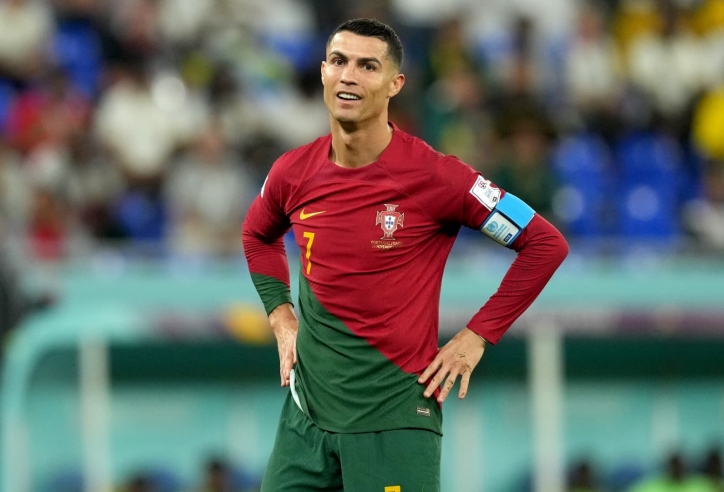 Cristiano Ronaldo chia sẻ quan điểm về việc Messi vô địch World Cup