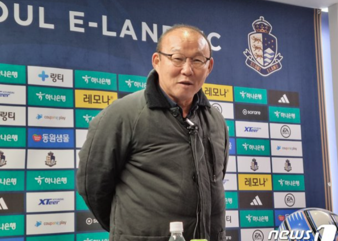 HLV Park Hang-seo nói gì khi xem Văn Toàn đá trận đầu ở K-League 2?