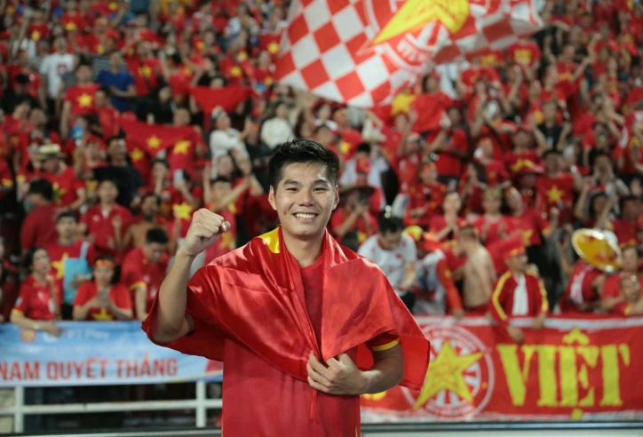 Gia đình cầu thủ U22 Việt Nam bày gần 100 mâm cỗ ăn mừng