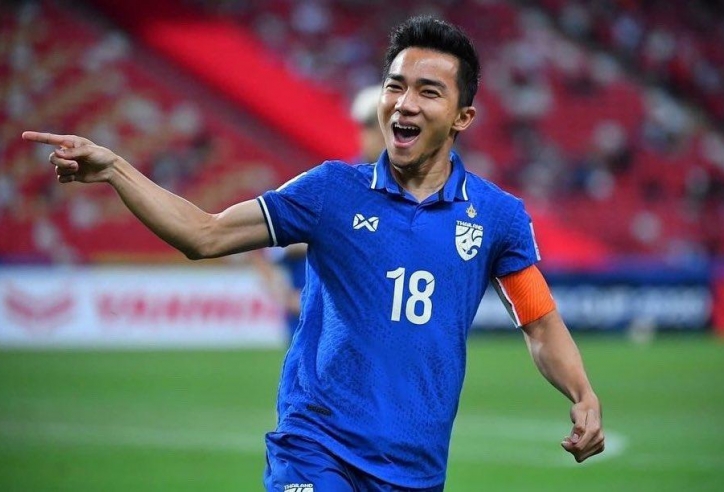 Vừa vô địch AFF Cup, 'Messi Thái Lan' có bến đỗ không ai ngờ