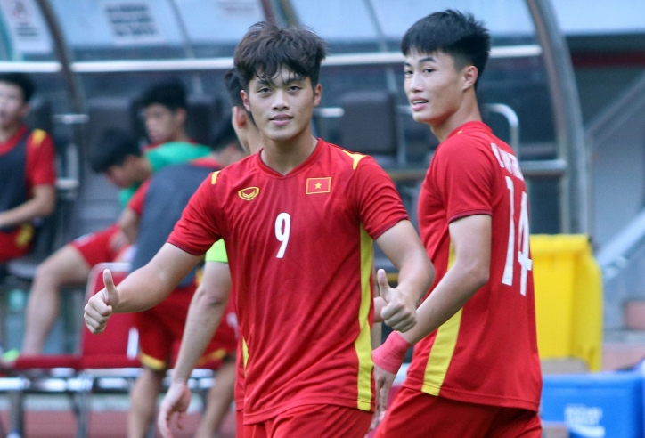 Quốc Việt lập cú đúp, U19 Việt Nam thua đáng tiếc tại Nhật Bản