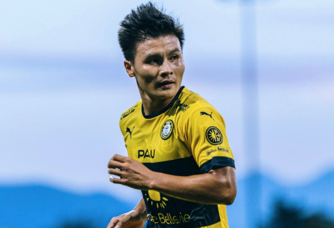 NHM Việt Nam tràn vào fanpage Pau FC để 'đòi lại công bằng' cho Quang Hải