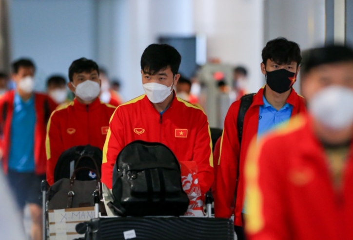 ĐT Việt Nam lặng lẽ về nước sau thất bại ở AFF Cup