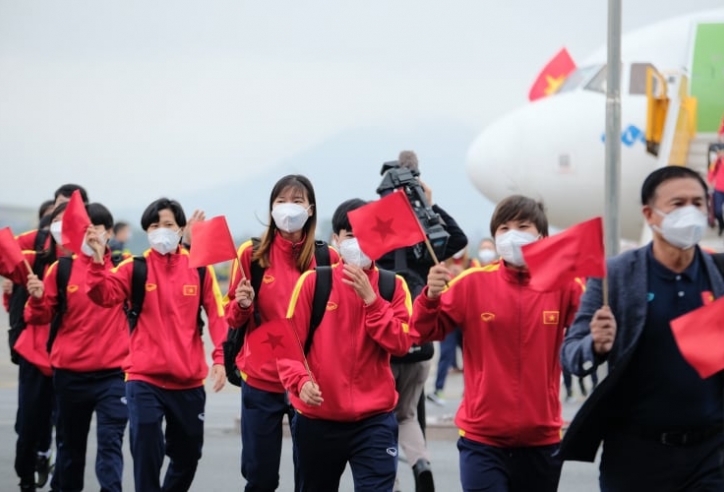 ĐT Việt Nam nhận sự tiếp đón 'đặc biệt' sau hành trình giành vé dự World Cup