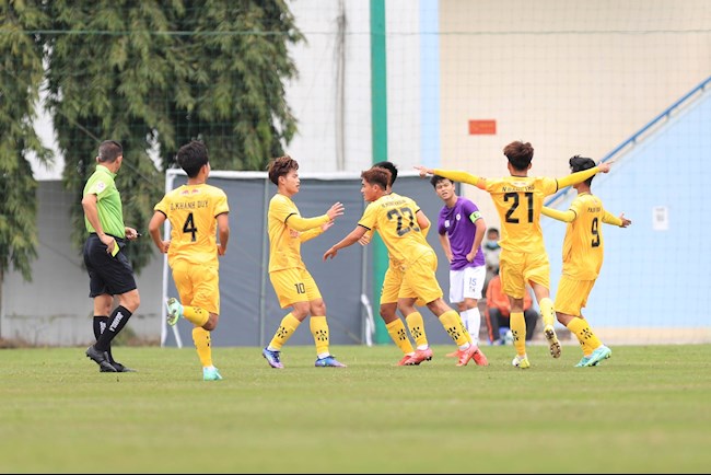 Đàn em Quang Hải cầm chân U19 HAGL, ngắt mạch toàn thắng của đối thủ