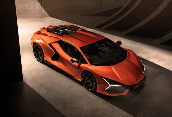 Cận cảnh “quái thú” Lamborghini Revuelto với sức mạnh hơn 1000 mã lực