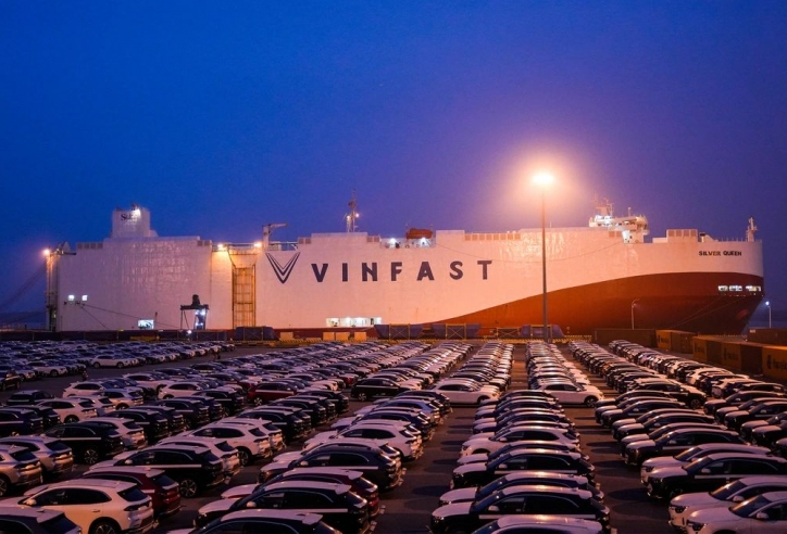 Hơn 1.800 xe VinFast VF8 tiếp tục được xuất sang thị trường Mỹ, Canada