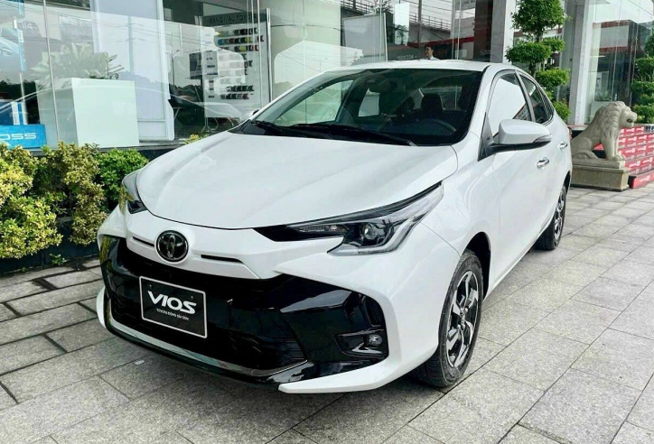 Toyota Vios nhận ưu đãi lớn lên tới 50 triệu đồng, đua giảm giá với Accent, Mazda2