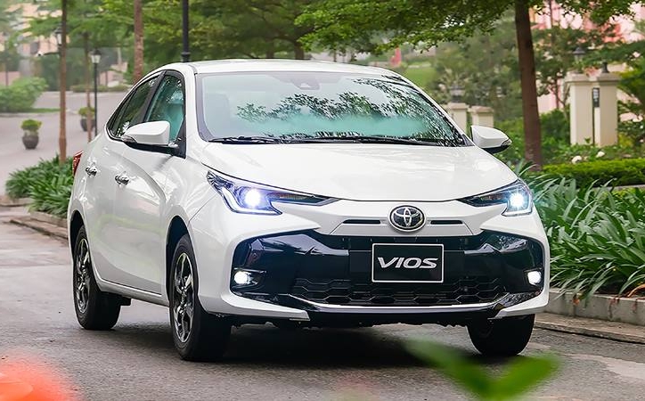 Nghịch lý doanh số Toyota Vios tại Việt Nam: Càng nhận nhiều 'gạch đá', càng ăn khách