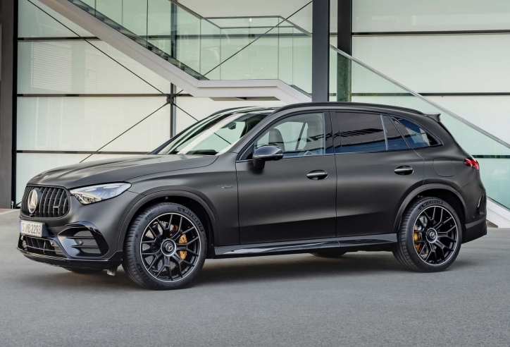 Mercedes-AMG GLC 2024 ra mắt: SUV hybrid đầu tiên của AMG, sức mạnh ngang tầm siêu xe