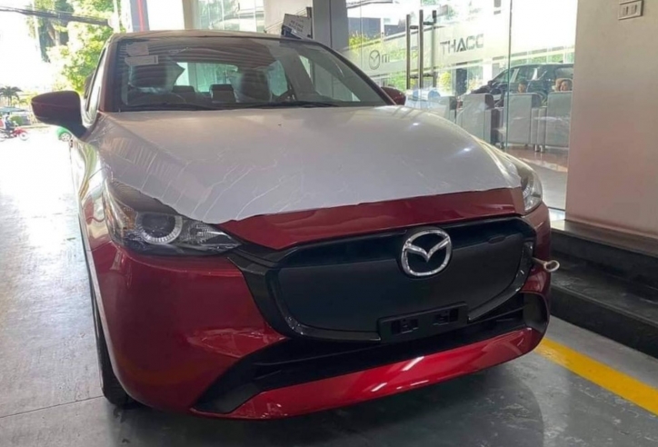 Mazda2 2023 lộ diện tại đại lý, ngày ra mắt khách Việt đã cận kề