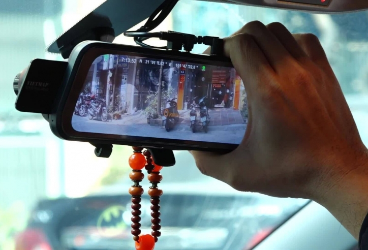 Ô tô cá nhân sẽ bắt buộc phải lắp camera hành trình như xe dịch vụ?