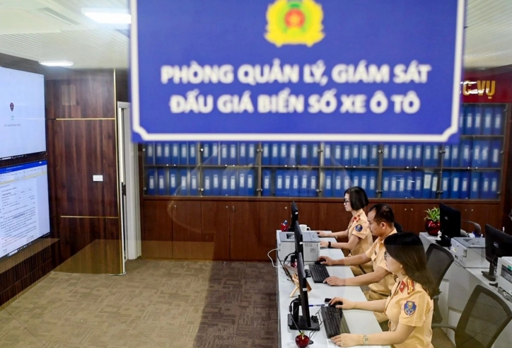 Đấu giá biển số ô tô ngày 21/10: Giá trúng hạ nhiệt sau tâm điểm biển ngũ quý 51K-888.88