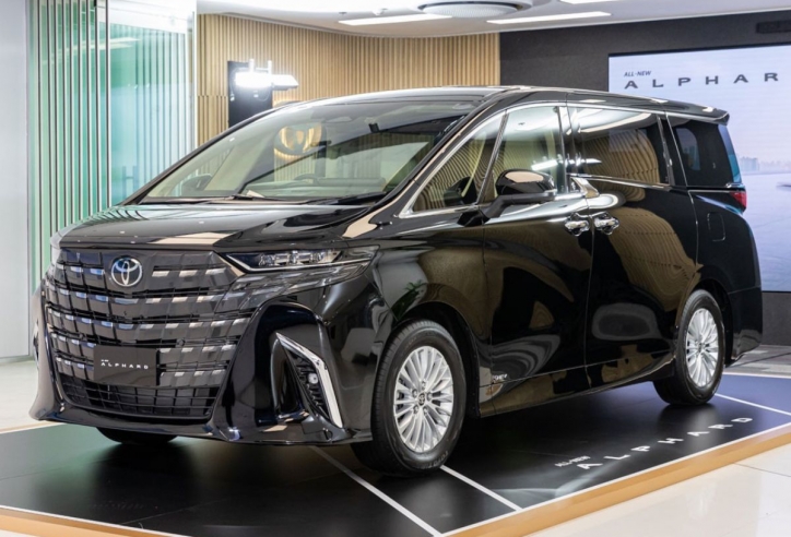 ‘Chuyên cơ mặt đất’ Toyota Alphard 2024 sẽ có giá dự kiến ngang đời cũ, ra mắt Việt Nam ngay tháng này?