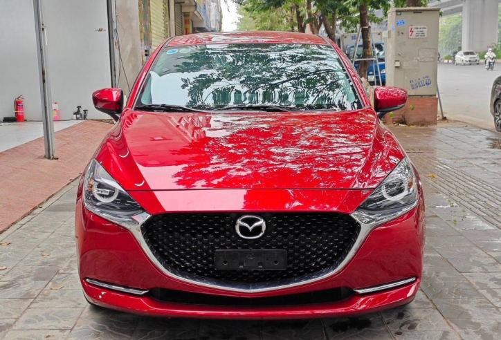 Mazda2 ‘full option’ lăn bánh 1 năm được chào bán với giá ngỡ ngàng