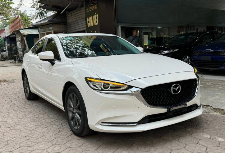 Mới chạy ‘lướt’ hơn 6.000km, Mazda6 rớt giá tương đương gần 1 nửa chi phí ban đầu