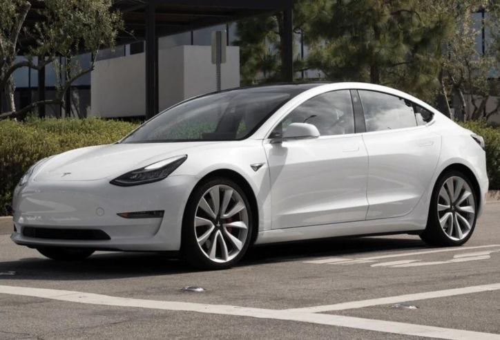 Ô tô điện Tesla bị ‘cấm cửa’ tại các trường dạy lái xe vì một lý do ít ai ngờ