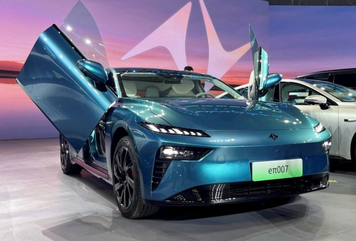 Dongfeng eπ 007 chốt ngày mở bán: Xe điện với cửa mở như Lamborghini, phạm vi hoạt động 1.200 km