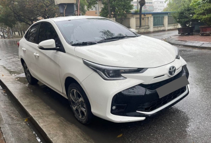 Toyota Vios 2023 chạy lướt chưa đầy 1 năm được chào bán với giá rẻ ngỡ ngàng