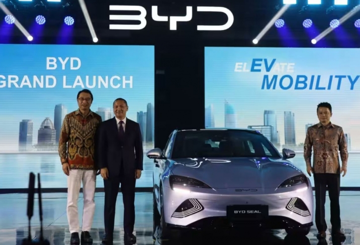 Đối thủ của VinFast ‘chơi lớn’, ra mắt đồng thời 3 mẫu xe điện mới tại Indonesia