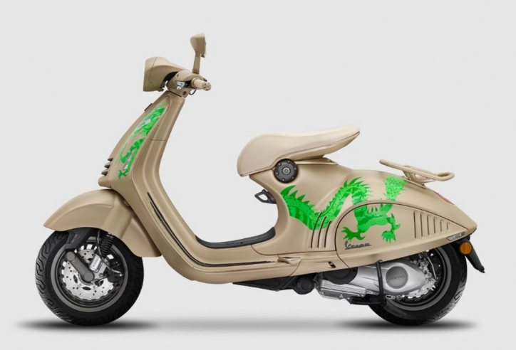 Vespa 946 ‘rồng xanh’ sẽ ra mắt khách Việt trong tháng 4, giá quy đổi gần 300 triệu đồng