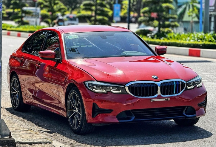 Xe sang BMW 320i Sportline Plus lăn bánh 62.000 km chào bán ‘lỗ’ hơn 1 tỷ đồng