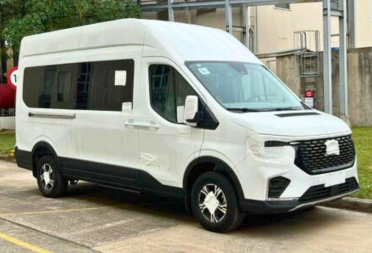 Xe dịch vụ ‘quốc dân’ Ford Transit 2024 cập bến Việt Nam, mở bán trong năm nay?