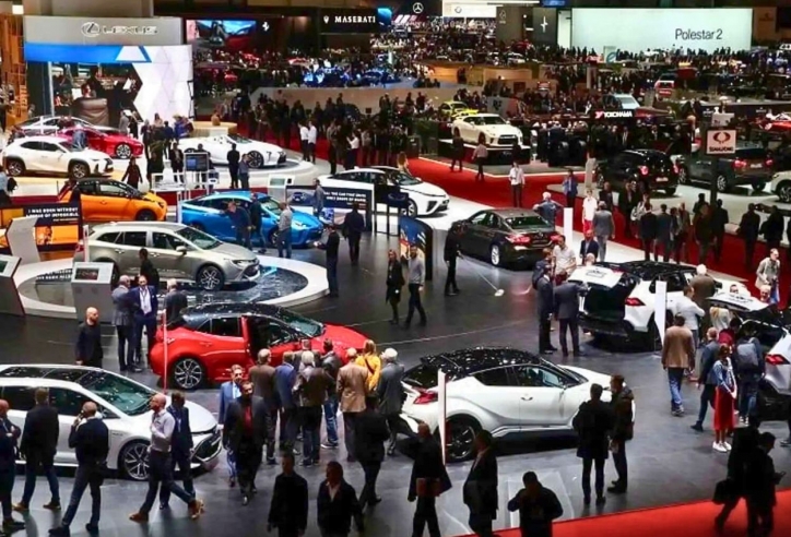 Cảnh đìu hiu tại một trong những triển lãm ô tô lớn nhất thế giới, chỉ có 8 hãng xe tham dự