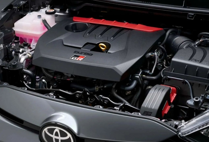Ngược dòng xu hướng, Toyota xác nhận đang phát triển động cơ đốt trong mới