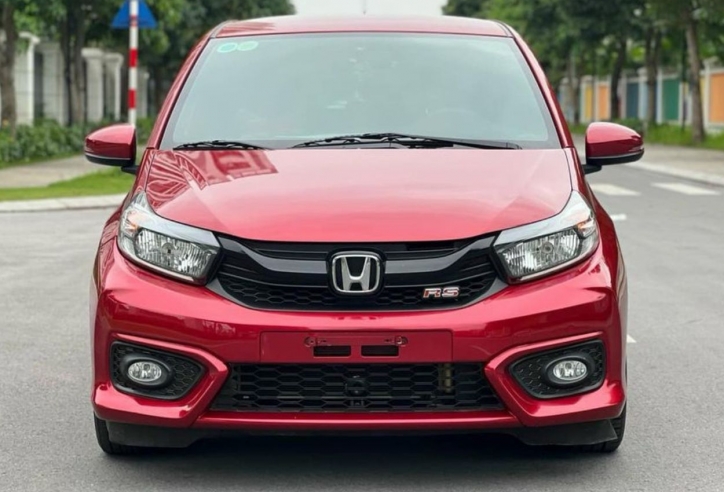 ‘Cựu binh’ Honda Brio lăn bánh 2 năm xuống giá ngỡ ngàng trên thị trường xe cũ