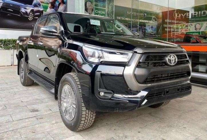 Toyota Hilux lộ giá bán dự kiến tại Việt Nam, khởi điểm chưa đến 700 triệu đồng?