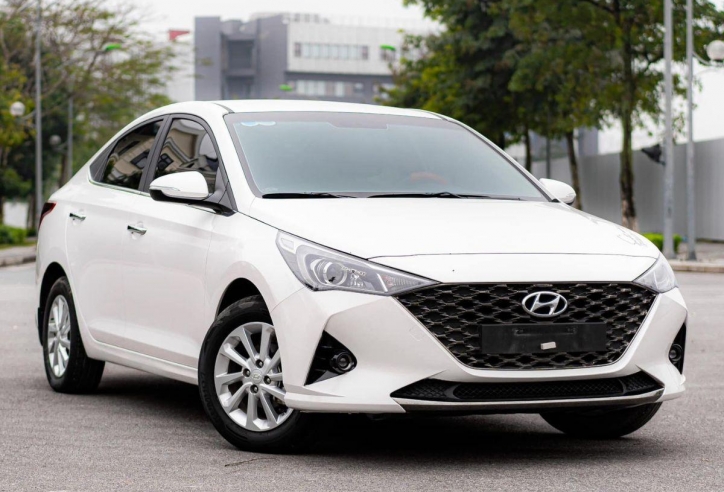 Hyundai Accent lăn bánh 1 năm rao bán giá bao nhiêu trên sàn xe cũ?