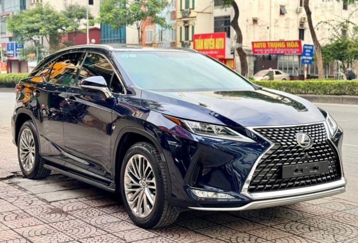 Lexus RX 300 lăn bánh 3 năm mất giá ngang một chiếc Hyundai Creta