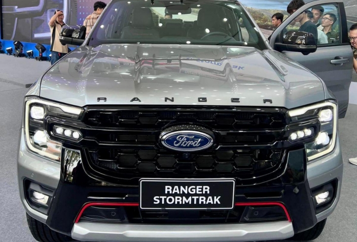 ‘Vua bán tải’ Ford Ranger mở bán phiên bản Stormtrak, chốt giá 1,039 tỷ đồng
