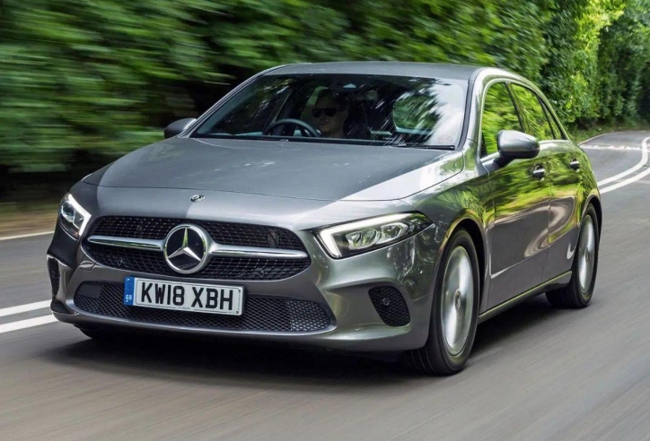 Mercedes-Benz triệu hồi khẩn cấp hơn 20.000 ô tô do lỗi hệ thống lái